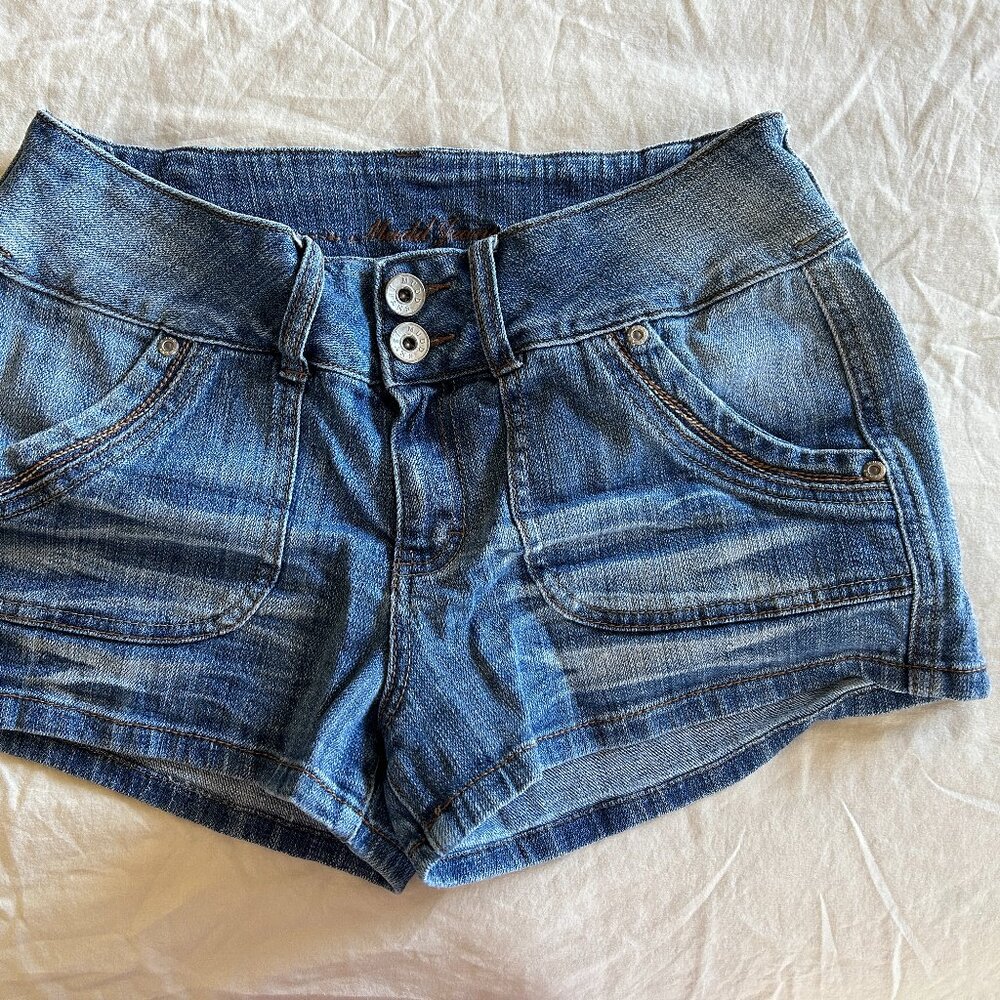 Ladies Mudd Jeans Shorts Size 11 98% Cotton 2% Spandex Spring Summer Travel - Picture 9 of 11